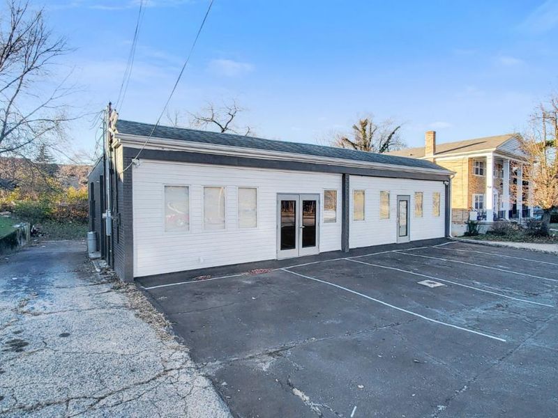 8227 Daly Road, Cincinnati, OH 45231 Photo 18