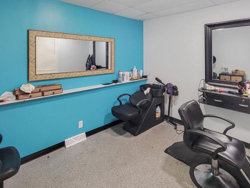 8227 Daly Road, Cincinnati, OH 45231 Photo 7