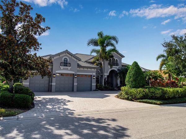 8116 LONE TREE GLEN, LAKEWOOD RANCH, FL 34202