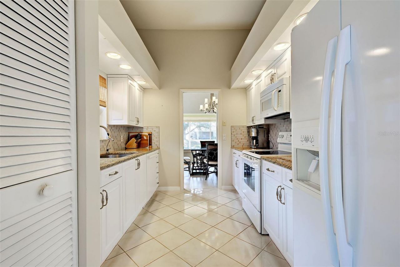 166 Southampton Place S, Unit 348, Venice, FL 34293 Photo