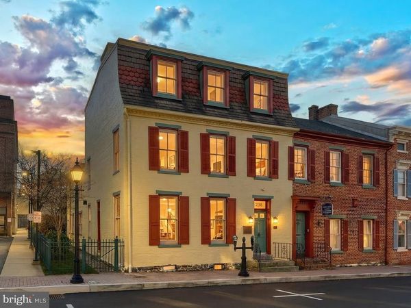 28 W MIDDLE STREET, GETTYSBURG, PA 17325