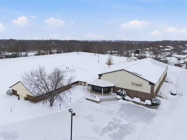 1700 NE Boyson Road, Cedar Rapids, IA 52402