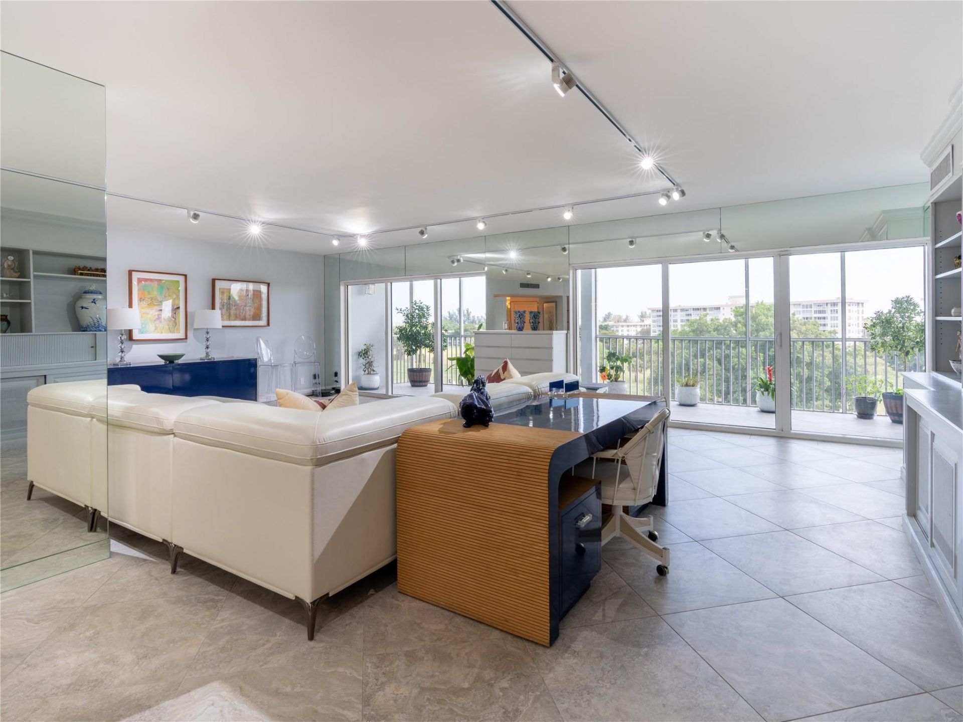 2850 N Palm Aire Drive, Unit 601, Pompano Beach, FL 33069 Photo