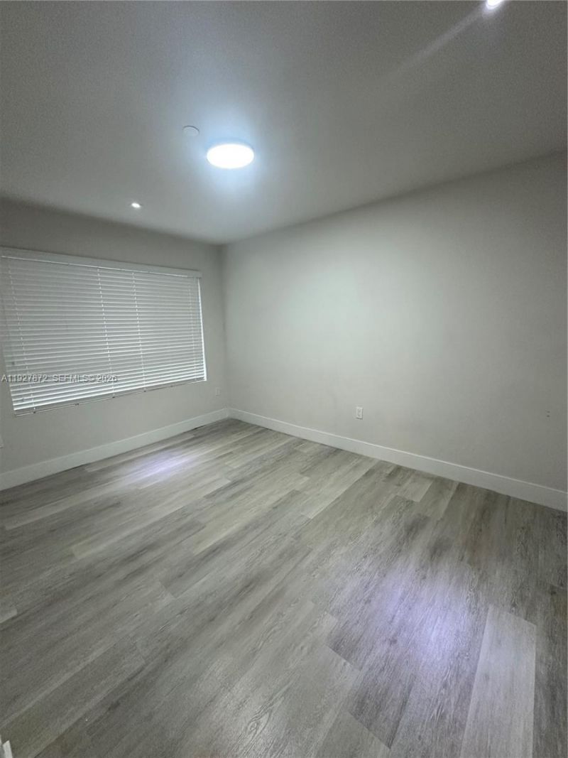 2555 NE 193rd St, Unit 2116, Miami, FL 33180 Photo