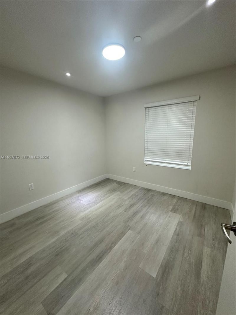 2555 NE 193rd St, Unit 2116, Miami, FL 33180 Photo