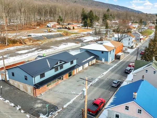 101 E COLLIERY AVENUE, TOWER CITY, PA 17980