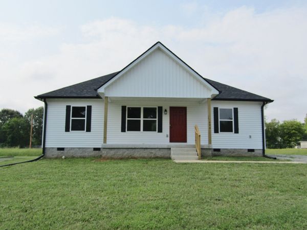 490 Crescent Factory Rd, Lawrenceburg, TN 38464