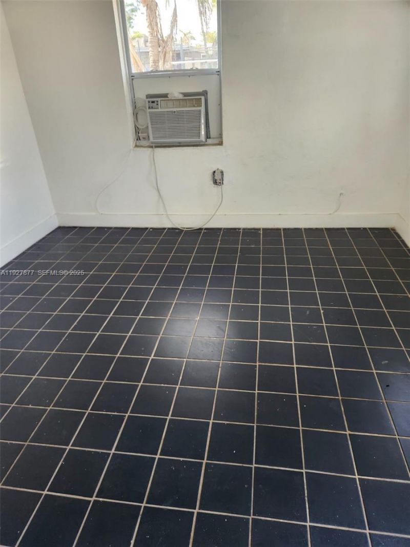 10 NW 28th Way, Fort Lauderdale, FL 33311 Photo