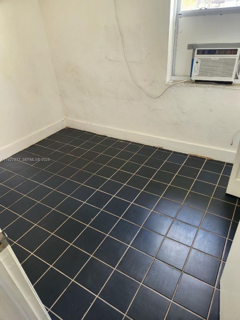 10 NW 28th Way, Fort Lauderdale, FL 33311 Photo