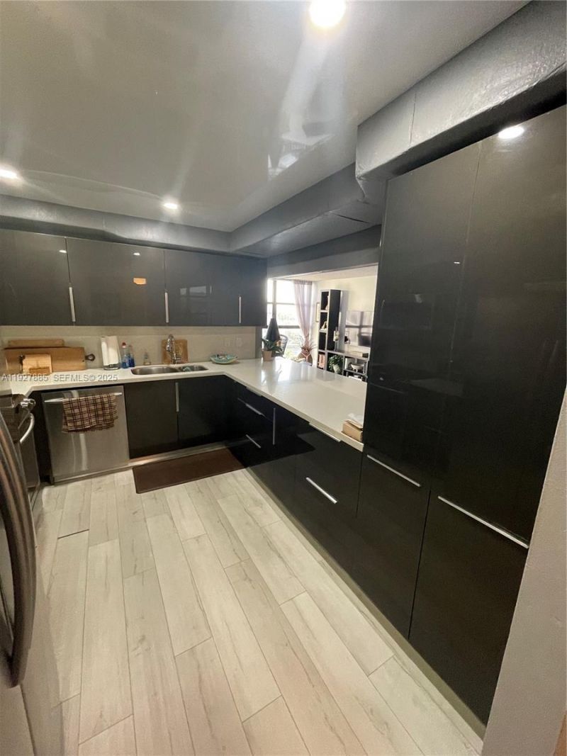 200 Leslie Dr, Unit 622, Hallandale Beach, FL 33009 Photo