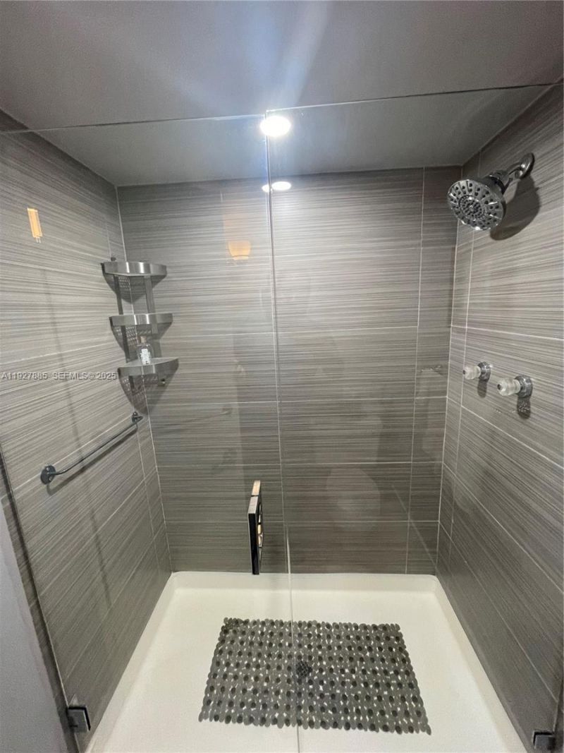 200 Leslie Dr, Unit 622, Hallandale Beach, FL 33009 Photo