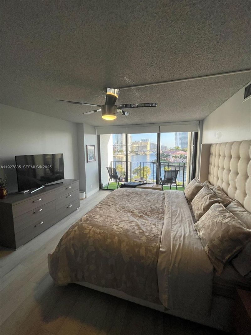 200 Leslie Dr, Unit 622, Hallandale Beach, FL 33009 Photo