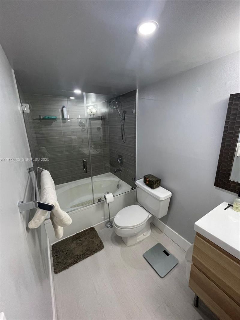 200 Leslie Dr, Unit 622, Hallandale Beach, FL 33009 Photo