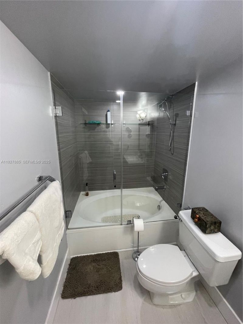200 Leslie Dr, Unit 622, Hallandale Beach, FL 33009 Photo