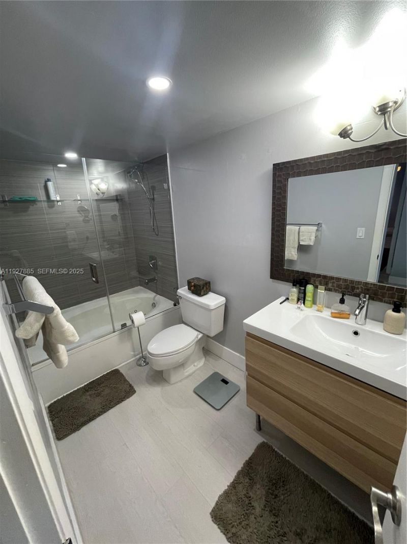 200 Leslie Dr, Unit 622, Hallandale Beach, FL 33009 Photo