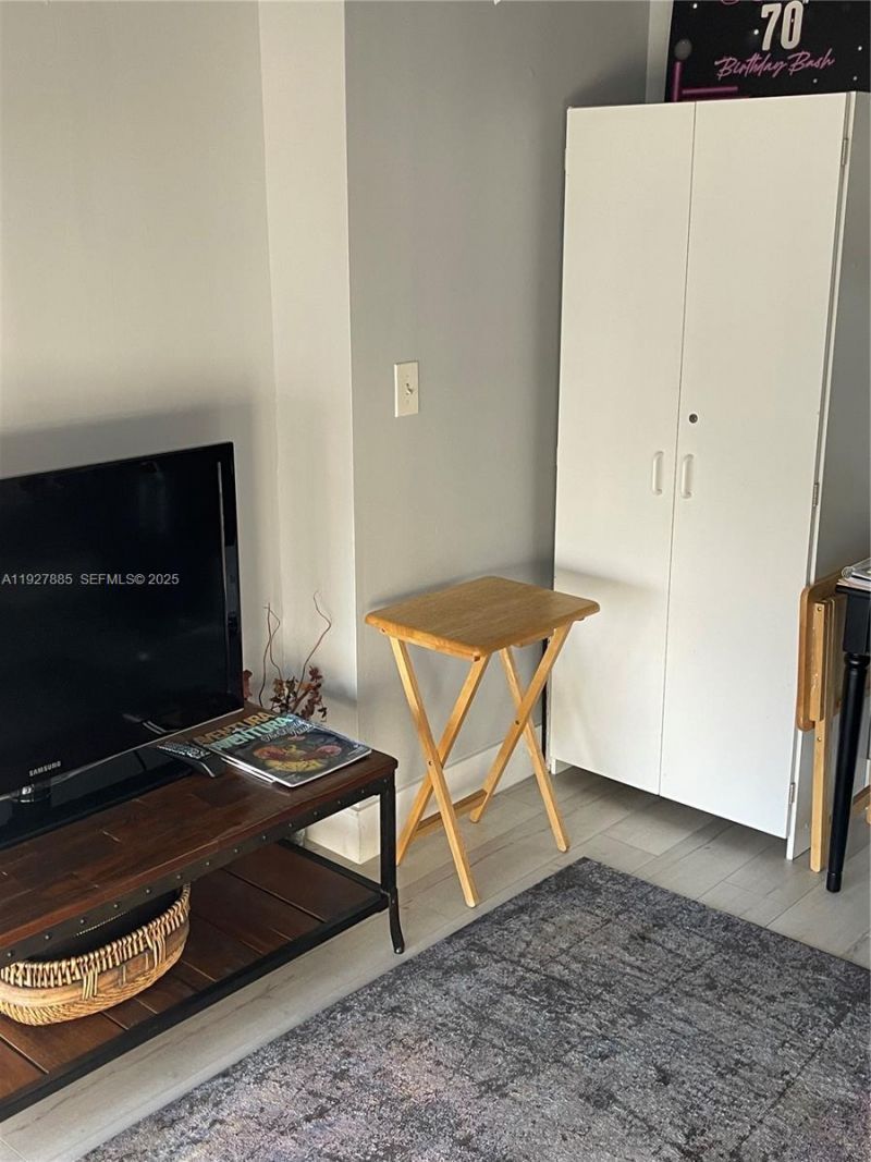 200 Leslie Dr, Unit 622, Hallandale Beach, FL 33009 Photo