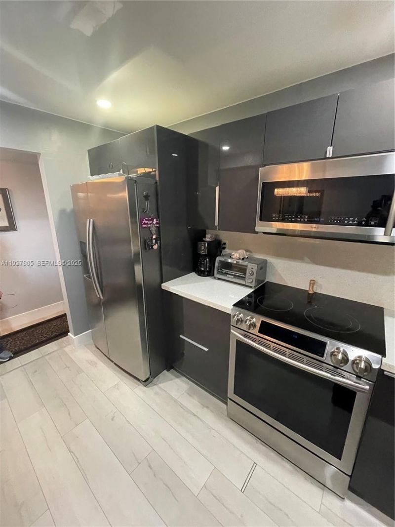 200 Leslie Dr, Unit 622, Hallandale Beach, FL 33009 Photo