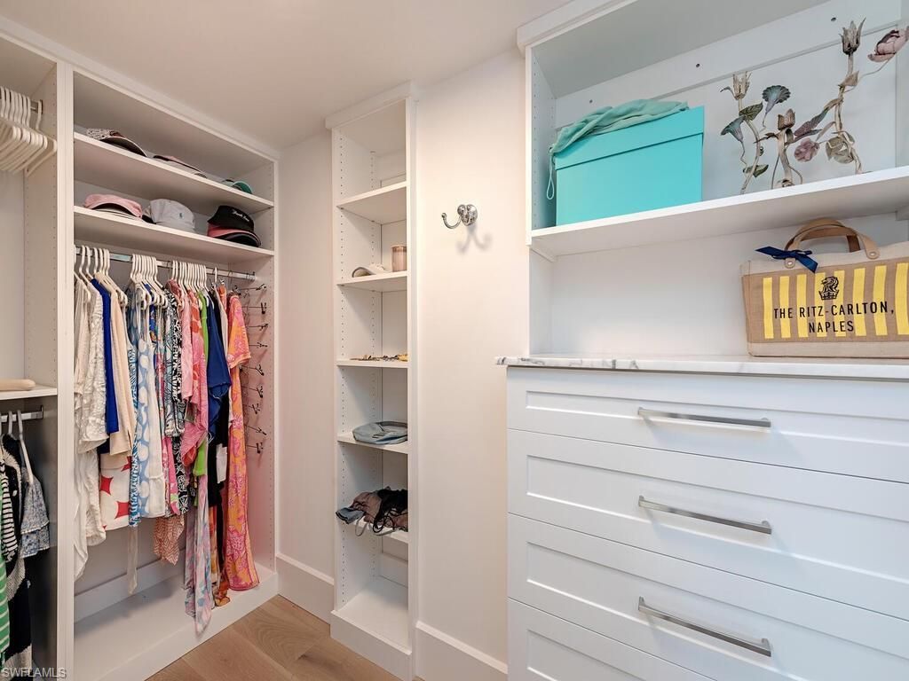 2401 Gulf Shore Blvd N, Unit 11, Naples, FL 34103 Photo