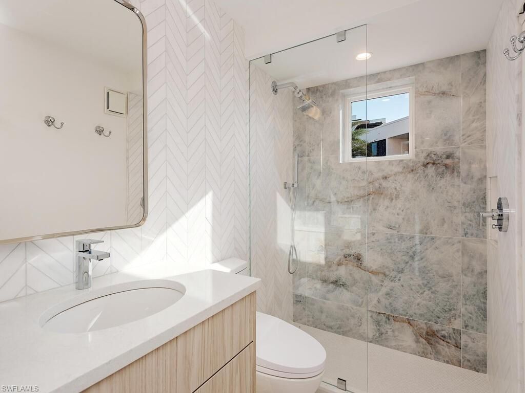 2401 Gulf Shore Blvd N, Unit 11, Naples, FL 34103 Photo