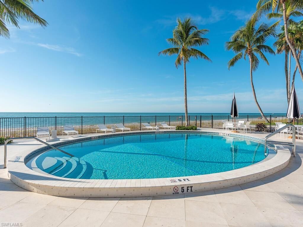 2401 Gulf Shore Blvd N, Unit 11, Naples, FL 34103 Photo