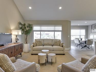 19914 Piney Creek Drive, Elkhorn, NE 68022