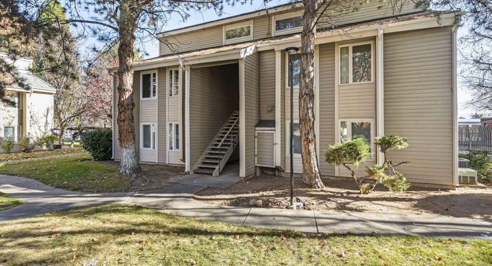 2371 Roundhouse Road, Sparks, NV 89431 Photo