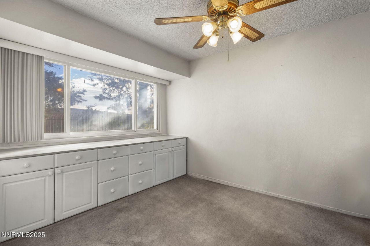 2371 Roundhouse Road, Sparks, NV 89431 Photo