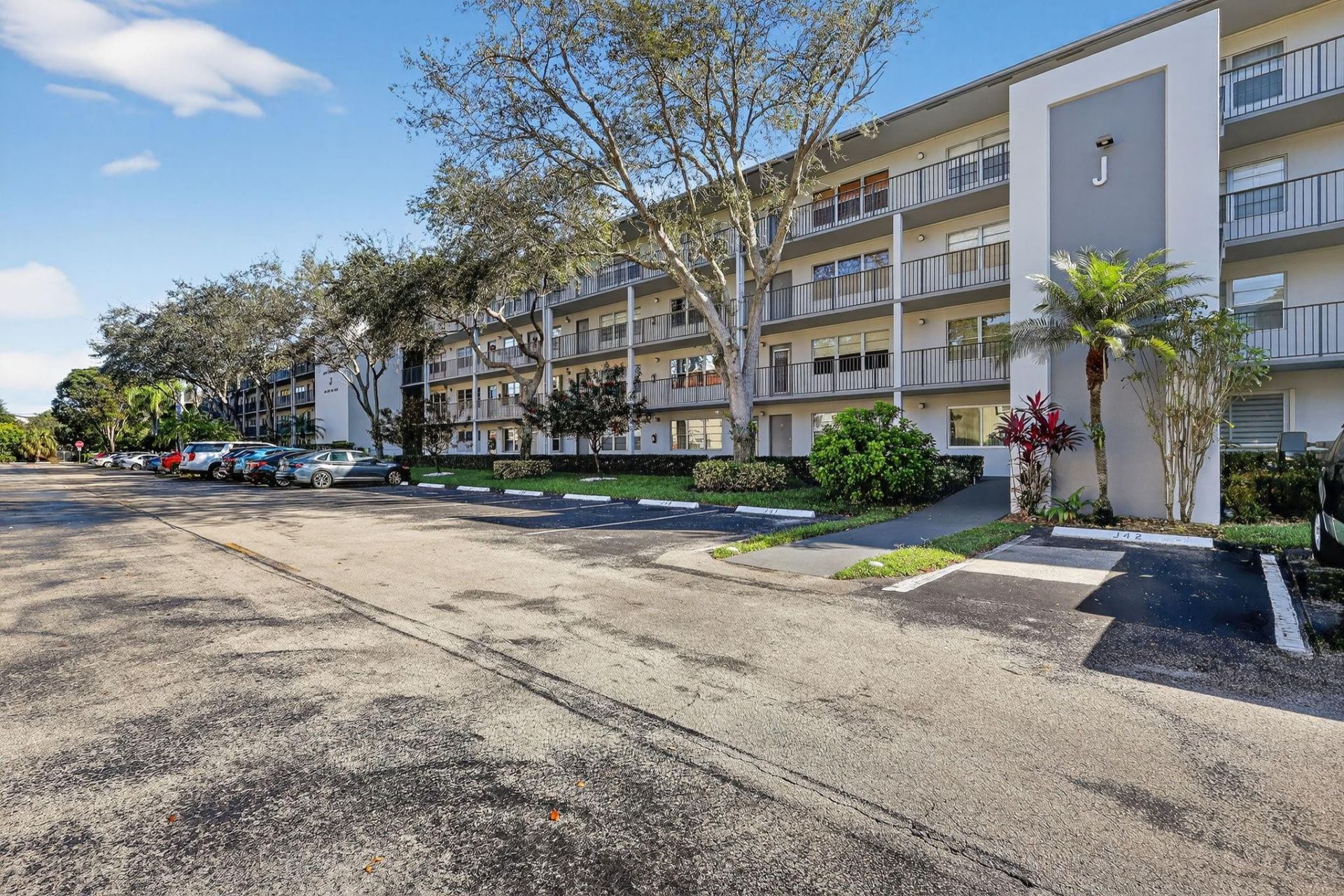 101 SW 132nd Way, Unit 418J, Hollywood, FL 33027 Photo