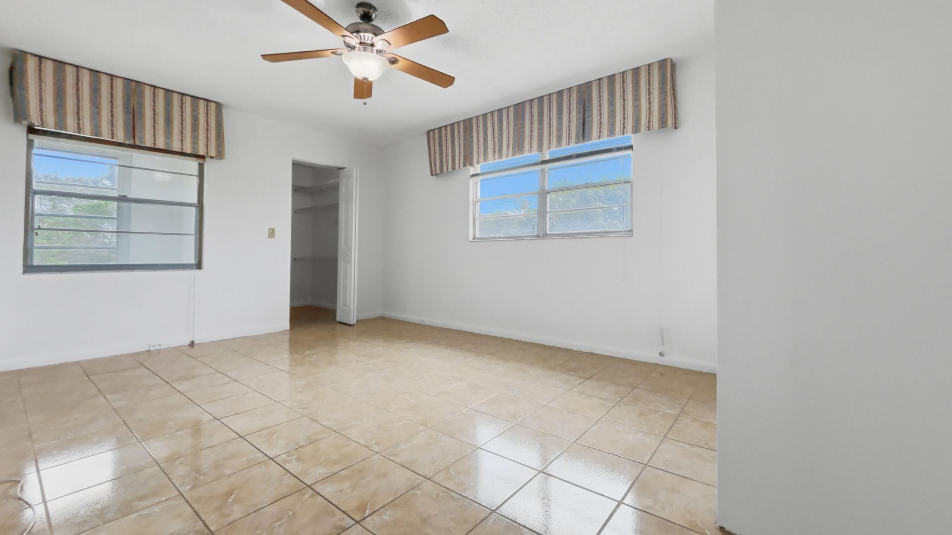 101 SW 132nd Way, Unit 418J, Hollywood, FL 33027 Photo