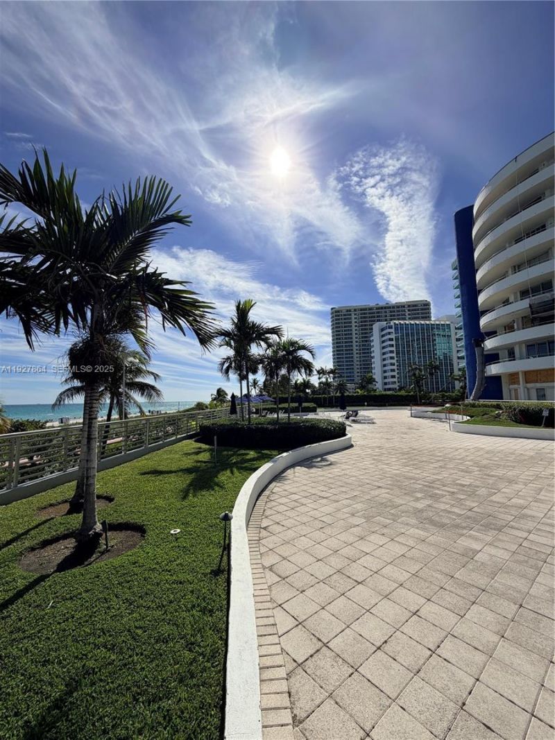 5151 Collins Ave, Unit 730 + DEN, Miami Beach, FL 33140 Photo
