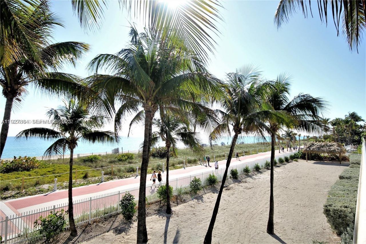 5151 Collins Ave, Unit 730 + DEN, Miami Beach, FL 33140 Photo