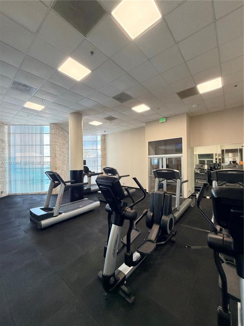 5151 Collins Ave, Unit 730 + DEN, Miami Beach, FL 33140 Photo