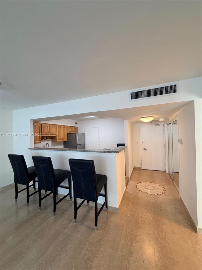 5151 Collins Ave, Unit 730 + DEN, Miami Beach, FL 33140 Photo