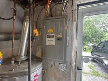 2019 DELMAR DRIVE, FOLCROFT, PA 19032