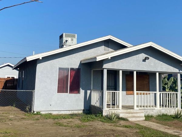 900 33 Street, Bakersfield, CA 93301