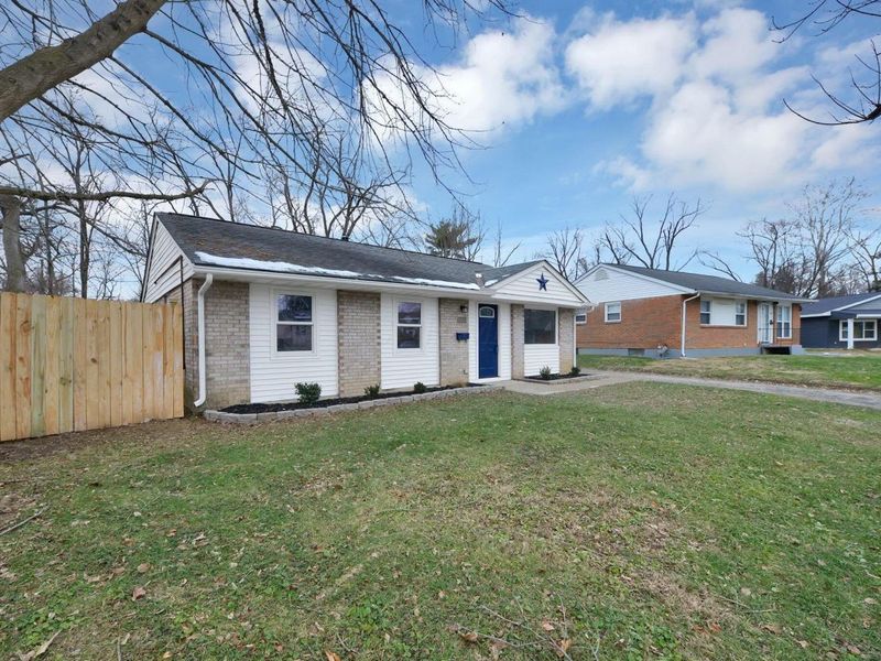 3333 Latonia Court, Columbus, OH 43232 Photo 3