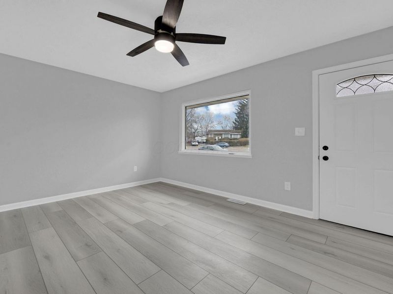 3333 Latonia Court, Columbus, OH 43232 Photo 9