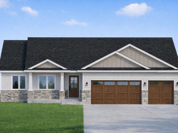 827 Clark Ln, Holmen, WI 54636