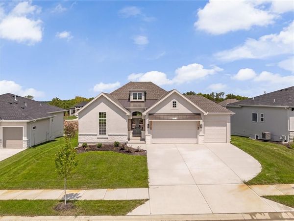 25104 W 141st Terrace, Olathe, KS 66061
