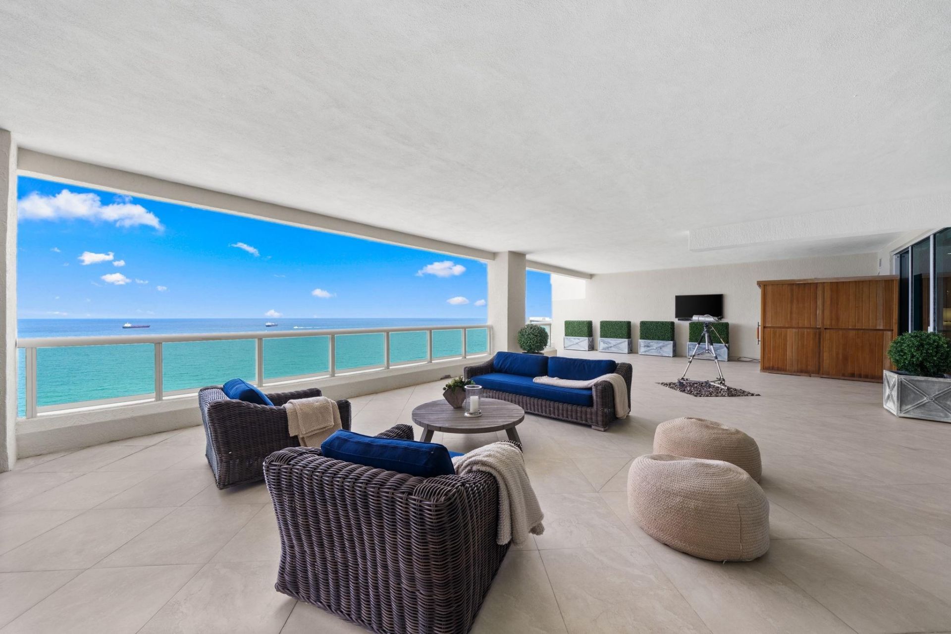 101 S Fort Lauderdale Beach Boulevard, Unit PH 2703, Fort Lauderdale, FL 33316 Photo