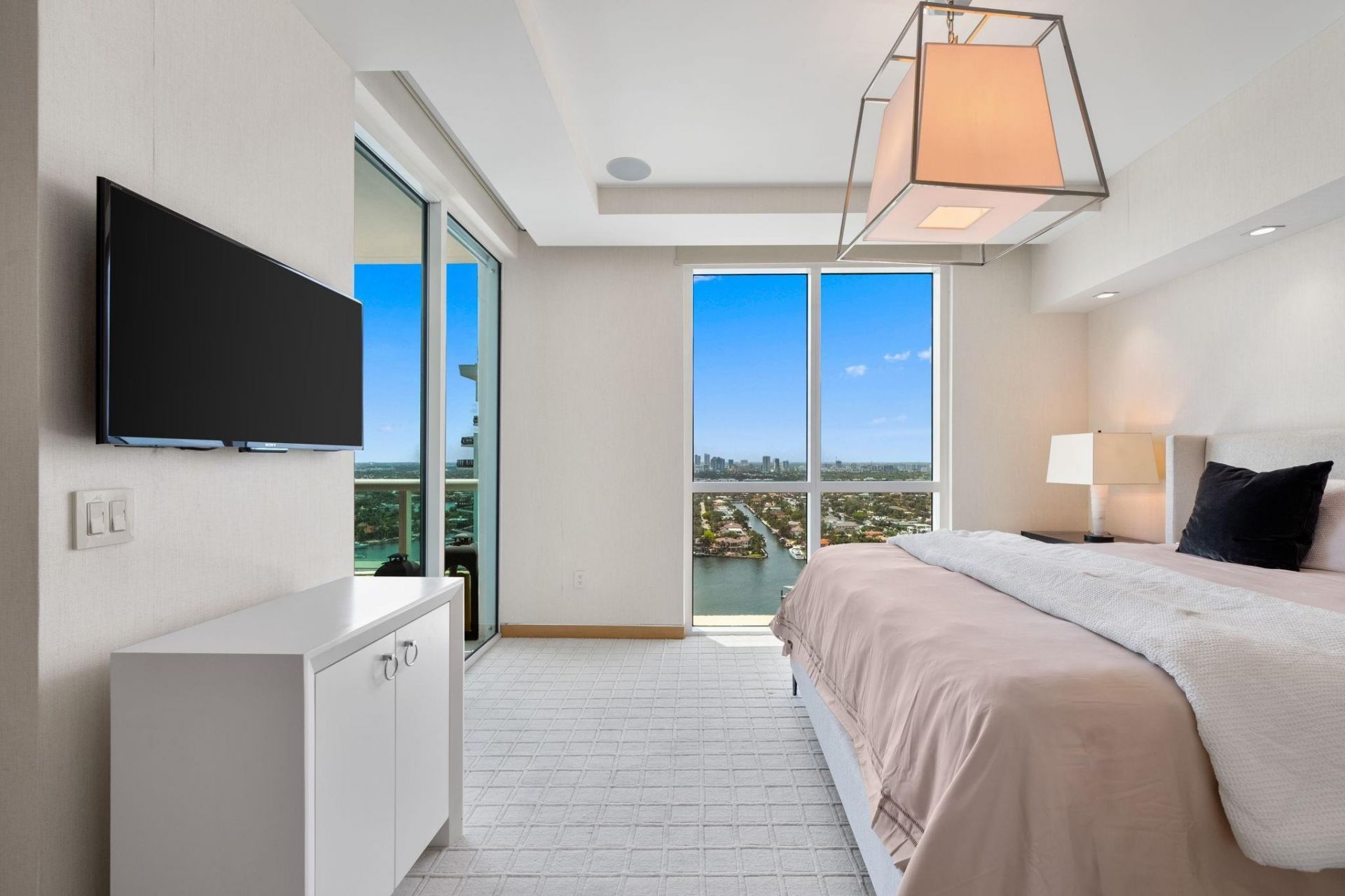 101 S Fort Lauderdale Beach Boulevard, Unit PH 2703, Fort Lauderdale, FL 33316 Photo