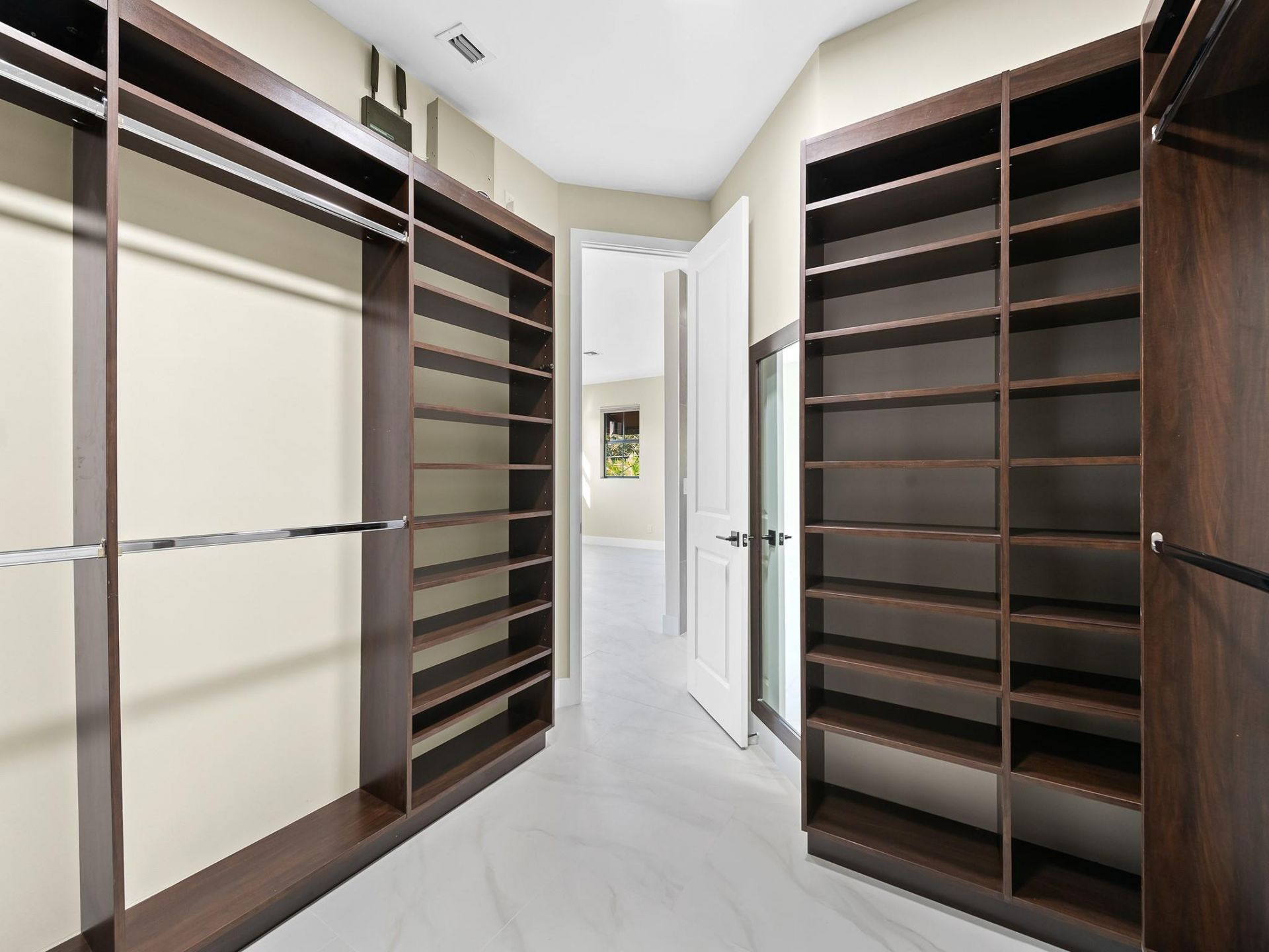 1215 N Victoria Park Road, Fort Lauderdale, FL 33304 Photo