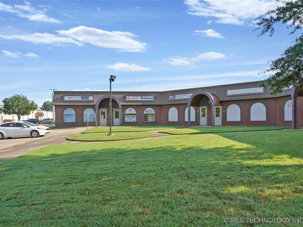 500 W Atlanta Street , Broken Arrow, OK 74012