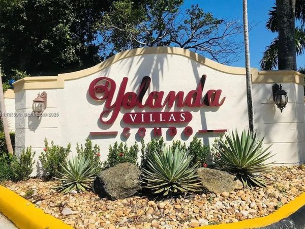 4550 NW 9th St, Unit 214E, Miami, FL 33126