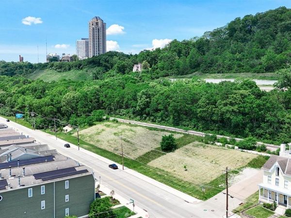1922 Riverside Drive, Cincinnati, OH 45202