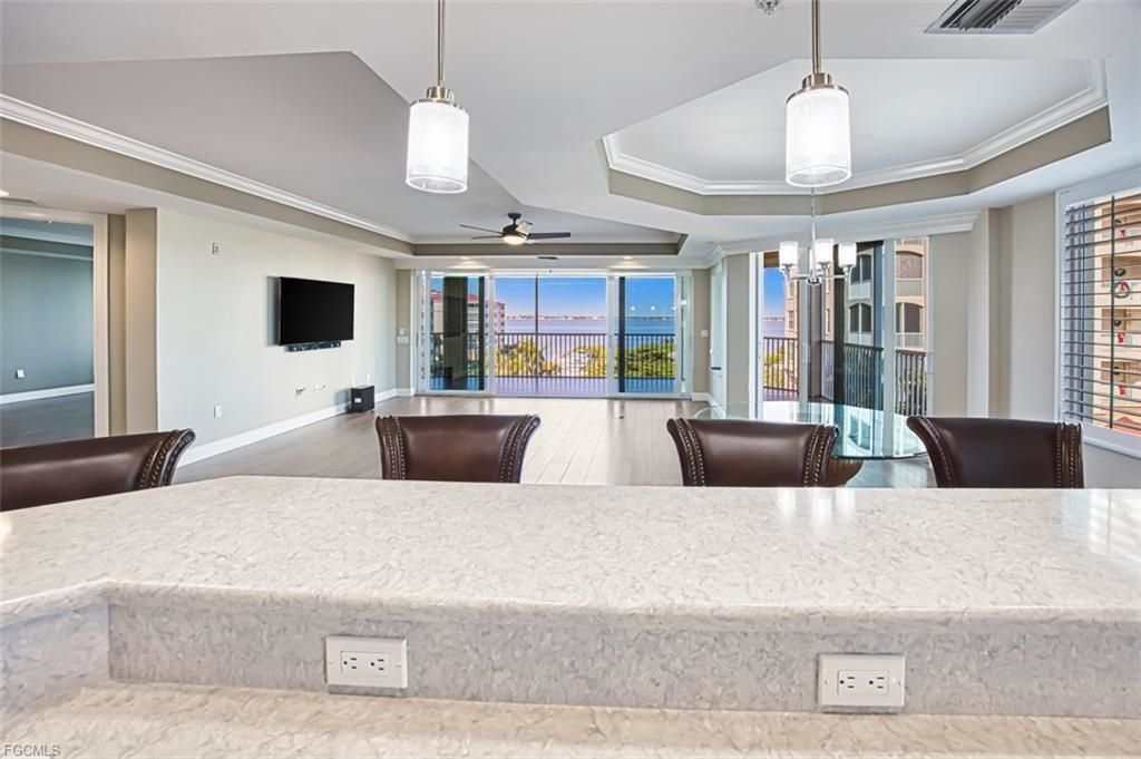 15140 Harbour Isle Dr, Unit 502, Fort Myers, FL 33908 Photo