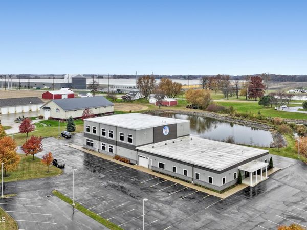 909 University Drive, Huron, OH 44839