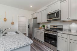 7495 Meadow Walk Loop photo 4