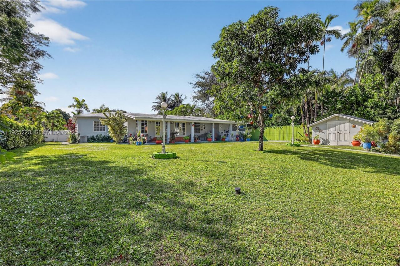 341 S Biscayne River Dr, Miami, FL 33169 Photo