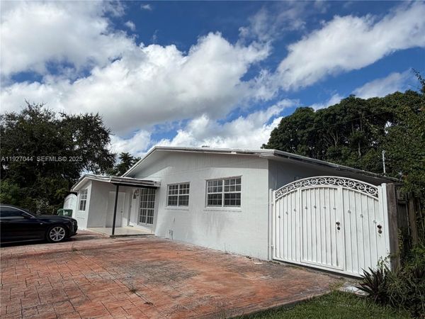 12455 SW 185th Ter, Miami, FL 33177